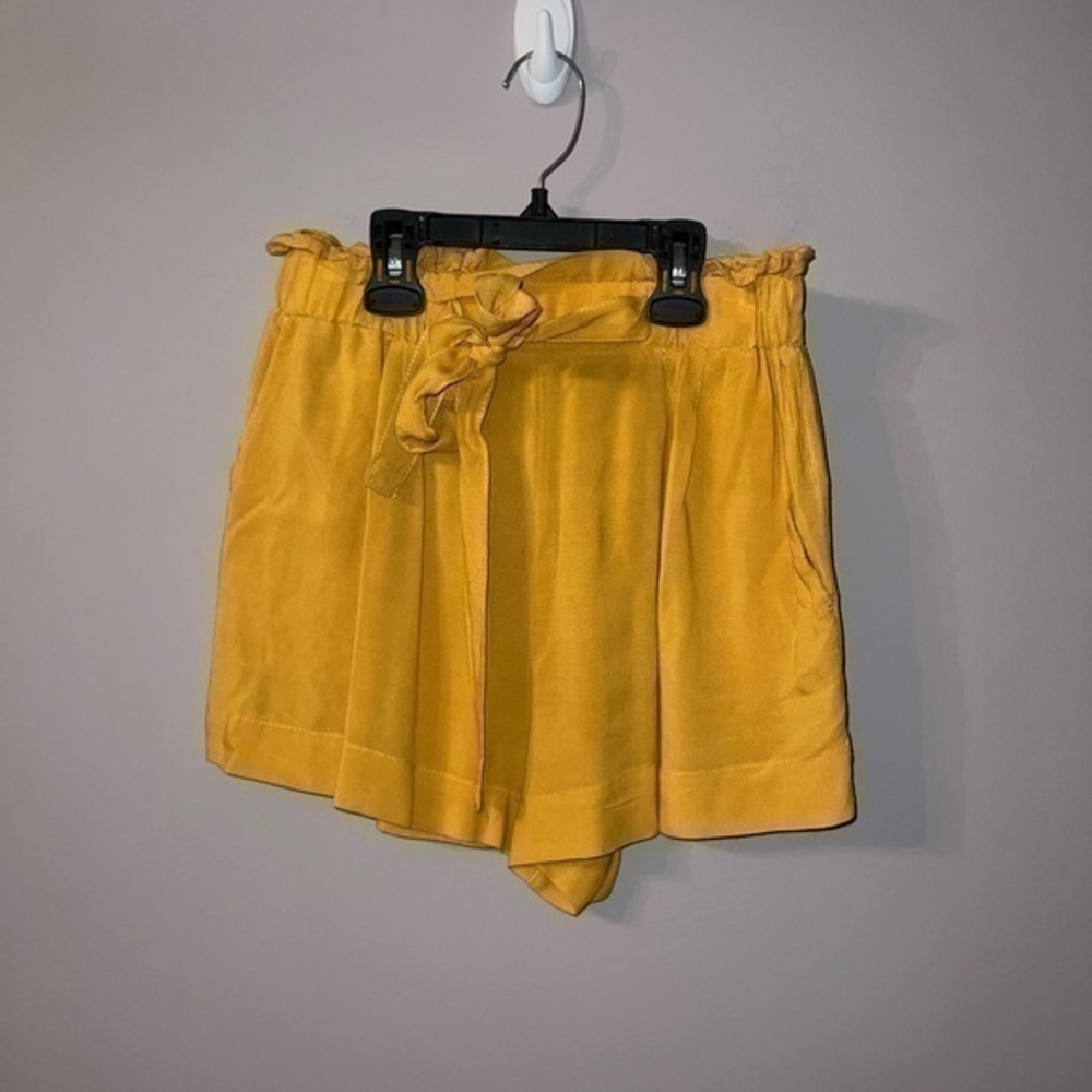 Mustard gold yellow shorts ambiance apparel stretchy Small
